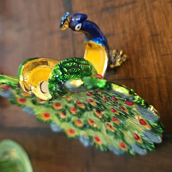 Colorful Vintage Peacock Figurine trinket - Picture 3 of 8